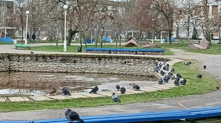 У Новій Каховці міняють адресні таблички, в Каховці пошкодженя котельня