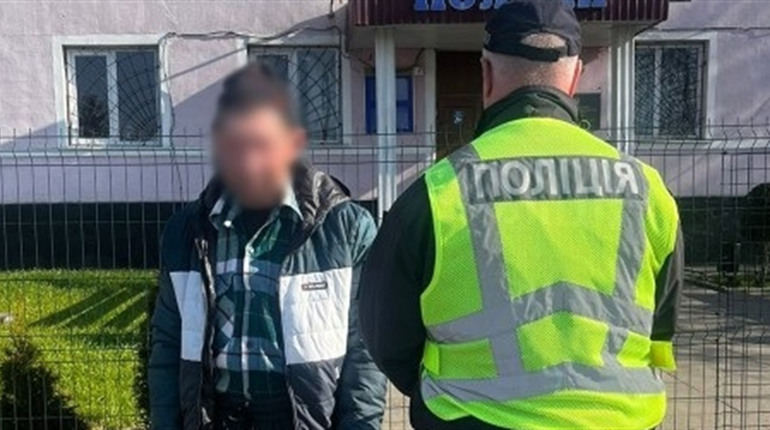 На Житомирщині чоловік вдарив штахетою хлопчика по голові за відмову допомогти по господарству