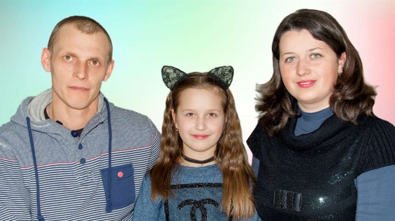 Дівчинка з Шостки просить підписати петицію про присвоєння звання Героя України батьку, що загинув