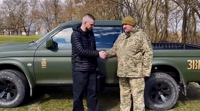 Брат загиблого Героя зібрав 400 тисяч на авто та дрон для його побратимів