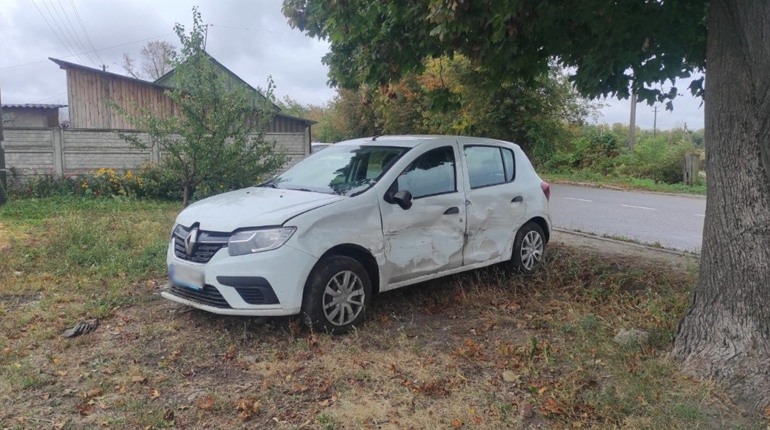 В селищі Вороніж зіткнулися два авто, є постраждалі
