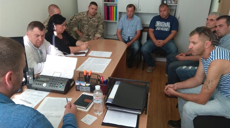 Водій, який вимагав гроші з учасника АТО за проїзд, попросив вибачення