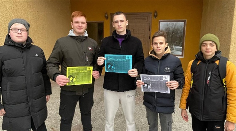 Молодь Біляївки організовує онлайн аукціон картин, щоб допомогти військовим: підтримайте їх