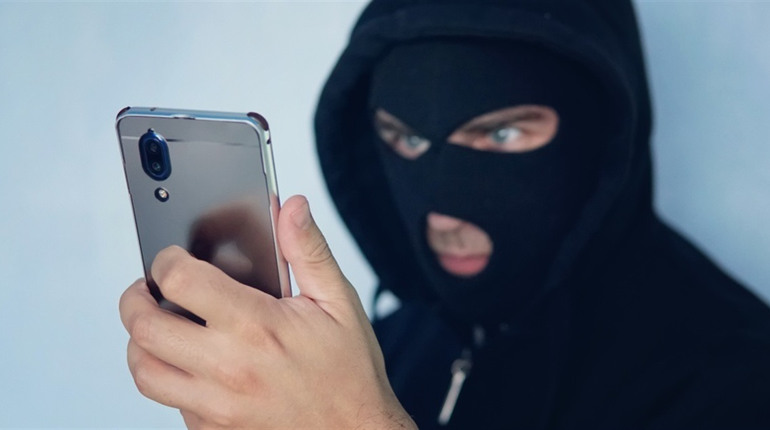 Шахраї створили фейковий бот «Дії», в якому пропонують «отримати 3000 гривень»