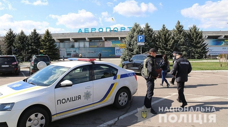 З Херсона намагалися вивести респіратори на мільйон гривень