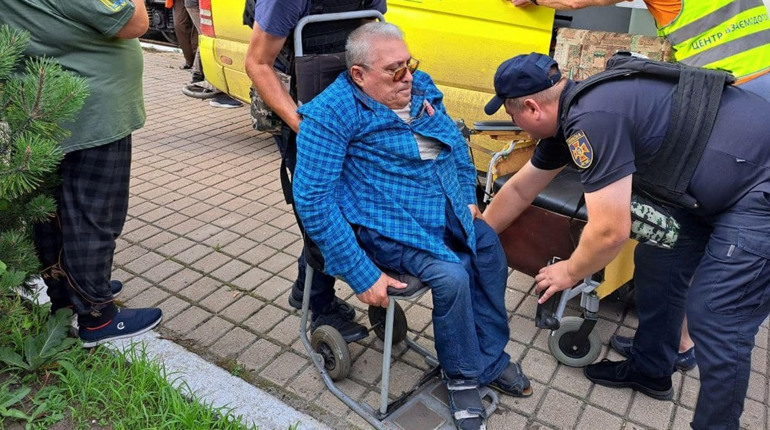 Рятувальники евакуювали вісьмох мешканців Бахмутського району