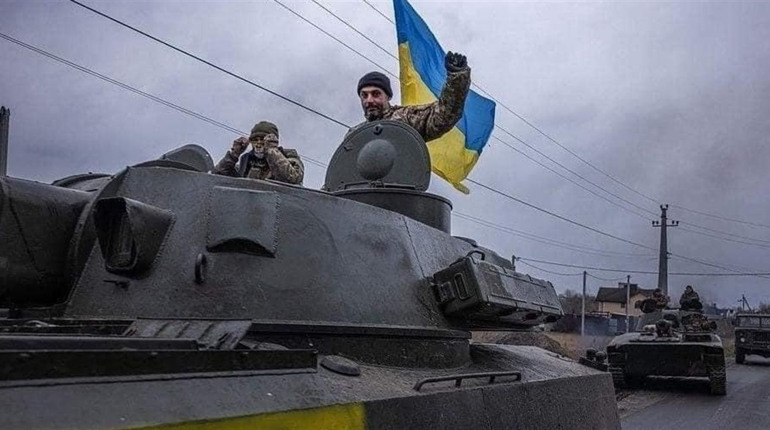 В Україні продовжили дію воєнного стану до кінця літа