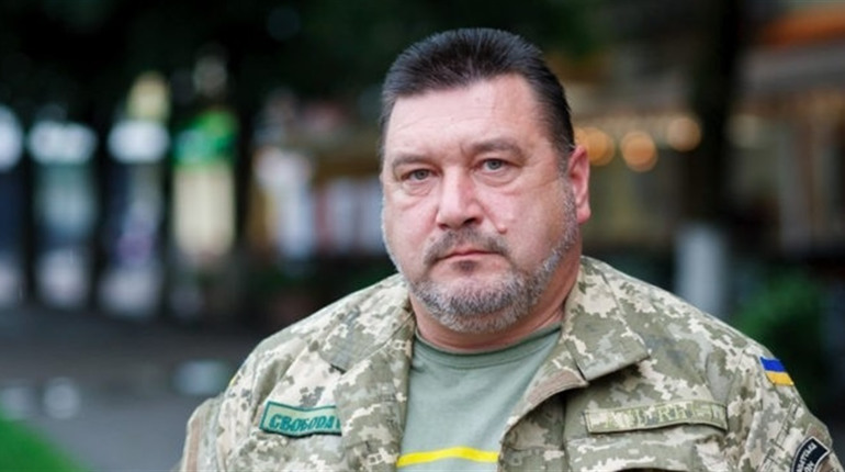 Українці віддають останню шану командирові батальйону "Карпатська Січ" Олегу Куцину