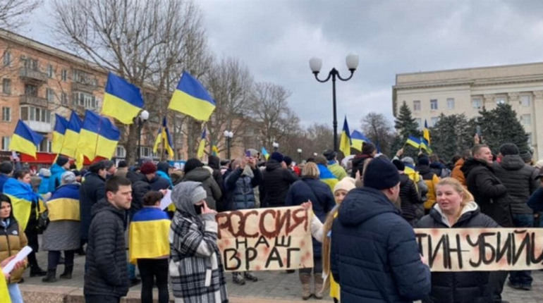 Путін не дозволяє своїм відступати з Херсона: розповідаємо, що пишуть у «The New York Times»