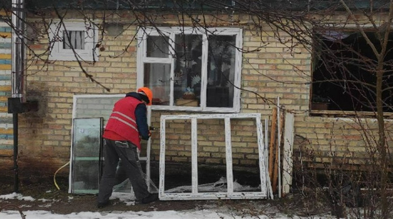 У Плесецькому ремонтують будинки, пошкоджені уламками ракети