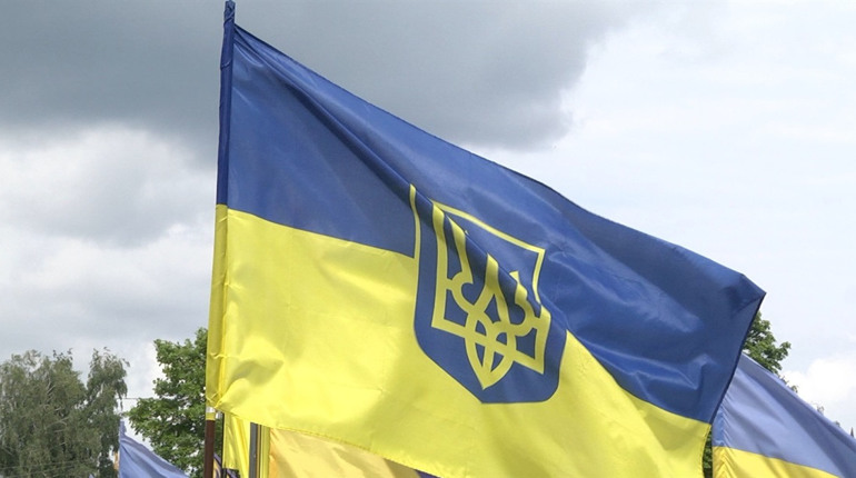 Загинув у День матері: Шосткинська громада провела у вічність 23-річного Героя Ігоря Осипенка