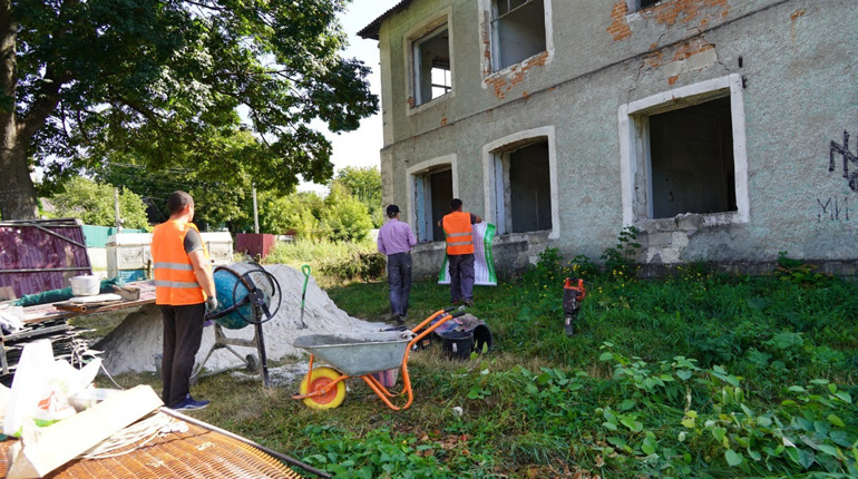 У Городку буде АТБ-маркет. Роботи із облаштування території уже розпочато