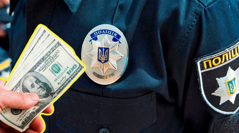 Глухівчанин пропонував хабар поліцейському за не відкриття справи про домашнє насильство