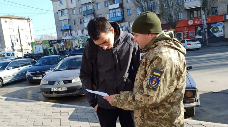 Запитували - відповідаємо: все про військову службу за контрактом