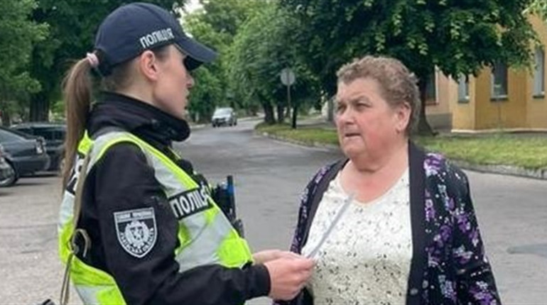 Не дозвольте себе ошукати: поліцейські проводять роз’яснювальну роботу для запобігання шахрайствам