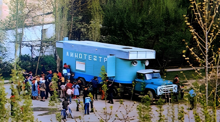 Ностальжі. На окуповану Луганщину їдуть "кінобудки на колесах" для проведення російської пропаганди