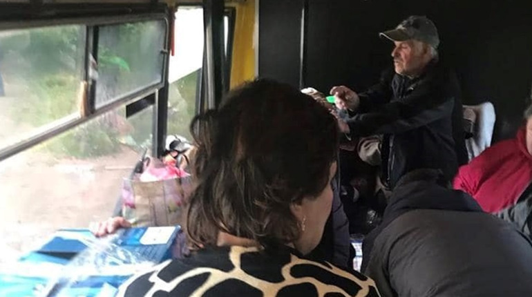 Біля Врубівки рашисти обстріляли евакуаційний автобус