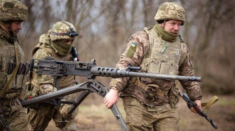Окупанти штурмують плацдарм на лівому березі Херсонщини бронетехнікою