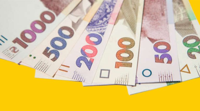 Виплата українцям від міжнародних організацій: хто і як може отримати гроші