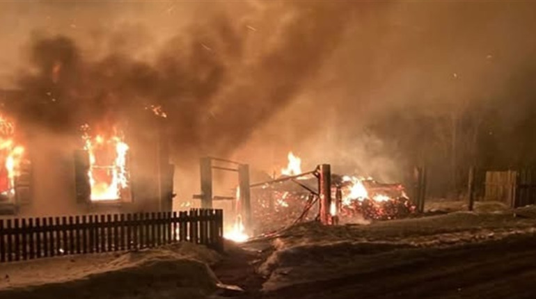 Ворожі дрони атакували Чернігівщину: пожежі в будинках, поранені люди та знеструмлені села