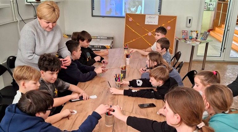 Новини Старокостянтинівщини: виставка, семінари, лекції для батьків, зустріч та ремонтні роботи