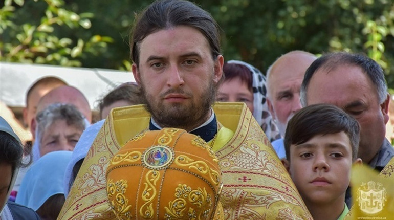 Двоє священиків з Калинівщини виступили проти митрополита Симеона