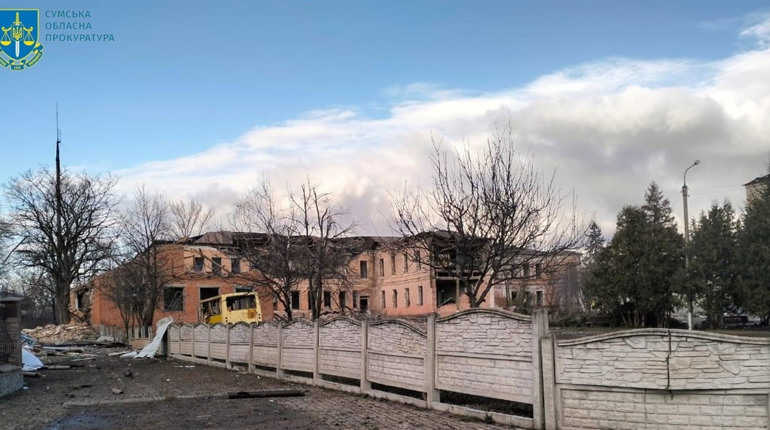 Під час авіаудару по Великописарівській громаді 19 березня загинув працівник школи