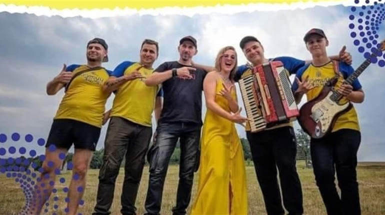Благодійний концерт гурту "Крутий заміс" у Знам'янці