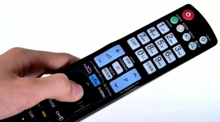 Який обрати пульт ДУ для телевізора: універсальний чи оригінальний?