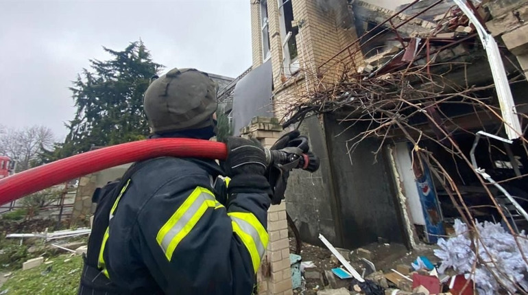 За минулу добу в Херсоні від ворожих обстрілів зайнялося 8 пожеж, — ДСНС