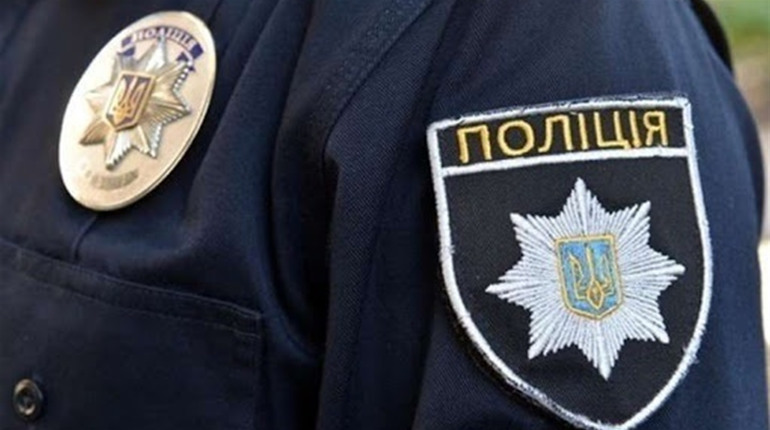 Аби уникнути відповідальності нетверезий водій пропонував гроші поліцейським