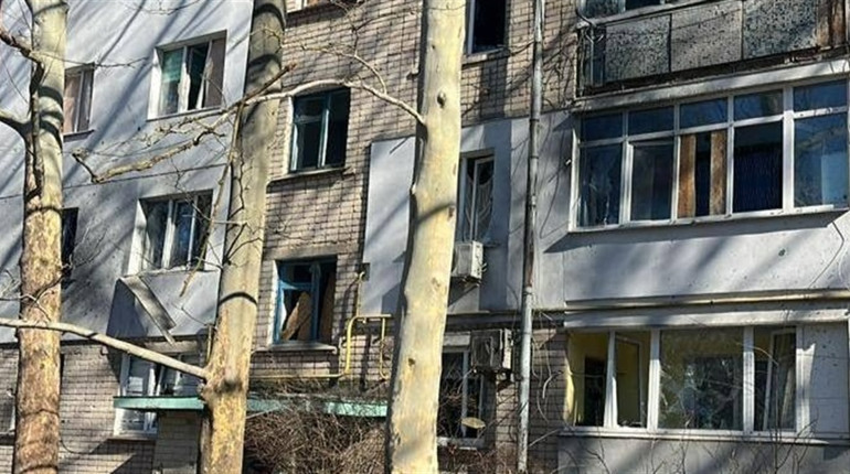 На Херсонщині окупанти завдали ударів по критичній та соціальній інфраструктурі, житлових кварталах