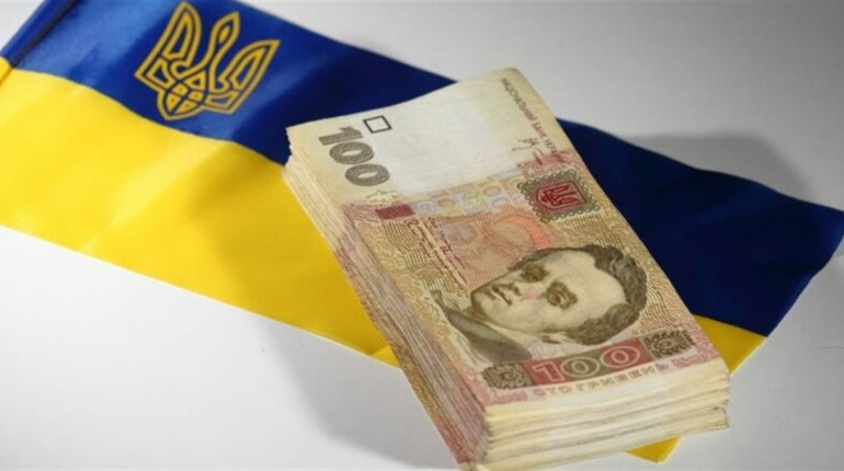 Як отримати виплати до Дня Незалежності України у 2025 році