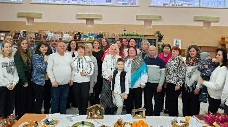 Оплаткова зустріч: у центральній бібліотеці Нетішина панувала магія Різдва