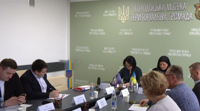 У Городку ще один депутат склав мандат. Яка причина такого рішення