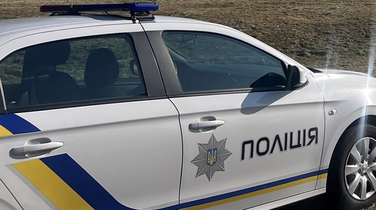 На Переяславщині жінка виявила пошкоджений електролічильник, а чоловік переказав 8 тисяч шахраям