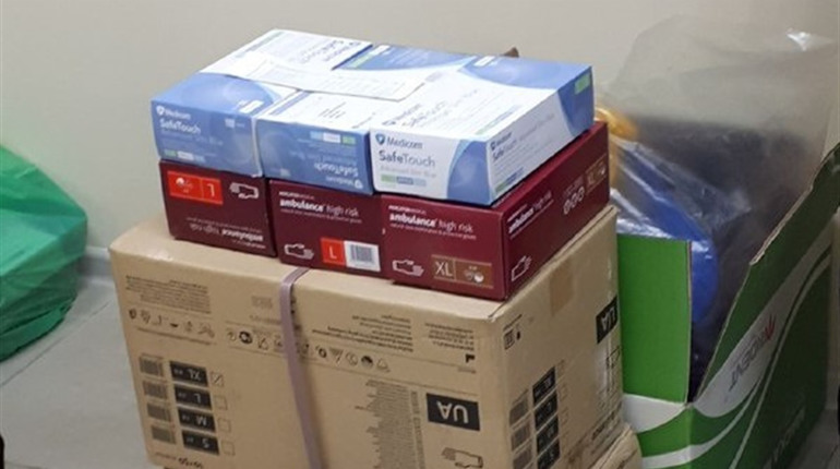 Комбінезони, щитки та маски: комунальним закладам Лозівщини передали засоби індивідуального захисту
