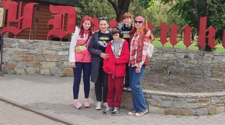 «Мені ця війна снилася». Як сновидіння вплинуло на рішення Анни евакуювати свою сім'ю із Херсонщини
