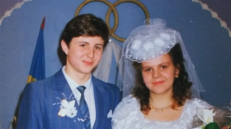 Тато та мама у 17: молода родина Дерев'янків святкує срібне весілля