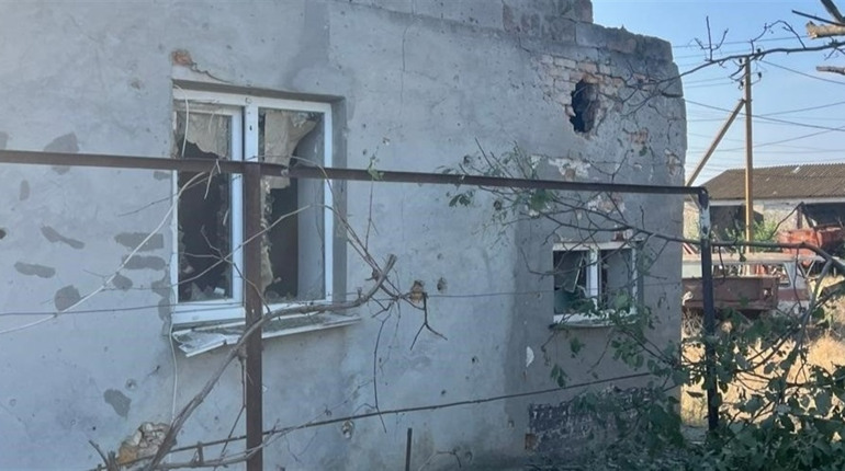 На Херсонщині армія рф завдала ударів по критичній та соціальній інфраструктурі, житлових кварталах