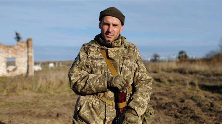Віктор Фандира: «Зроблю протези з дерева, але ходити буду». Воїн із Сатанівщини потребує допомоги