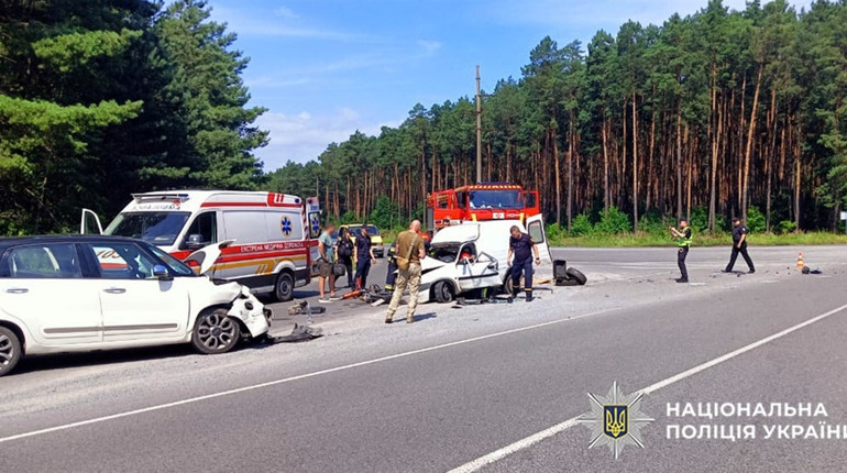У Славуті зіткнулися дві автівки: однією з них керувала 66-річна нетішинка