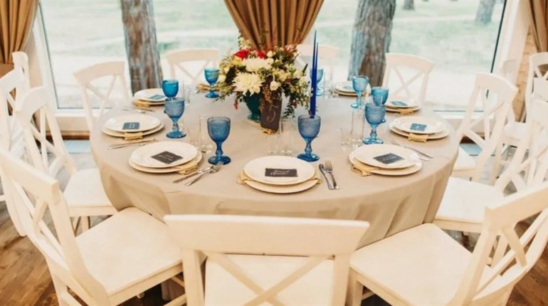 Ідеї оформлення столів для різних форматів заходів