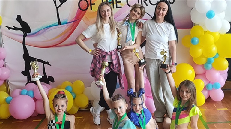 Команда спортсменок pole dance з Південного привезла 7 медалей з одеських фестивалів (ФОТО)