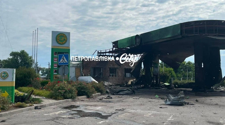 Реактивний «Шахед» атакував непрацюючу АЗС у Петропавлівці