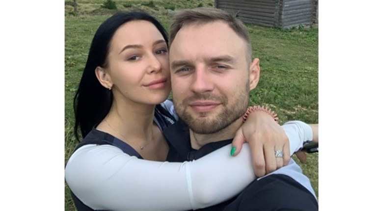 Свідки війни: "Втікаючи з Ірпеня, люди лишали на тілах загиблих родичів записки з їхніми іменами"