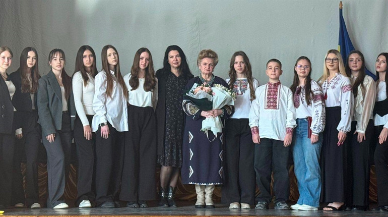 У Старокостянтинівському НВК вшанували Героїв Небесної Сотні та полеглих захисників