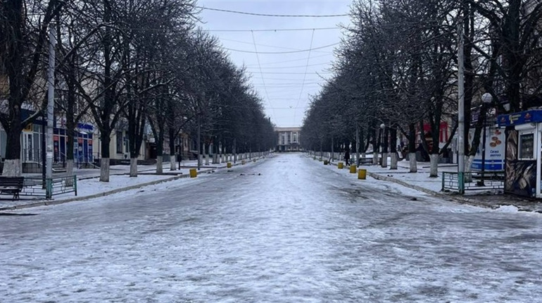 Ожеледиця в місті: чек-лист безпеки для пішоходів та водіїв