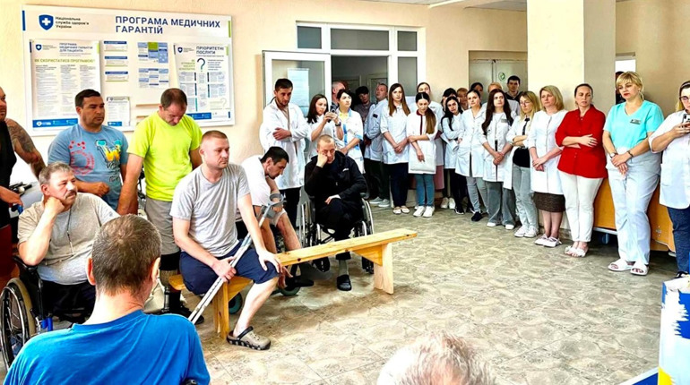 Максим Заремський відвідав воїнів у лікарні та інші зустрічі народного обранця