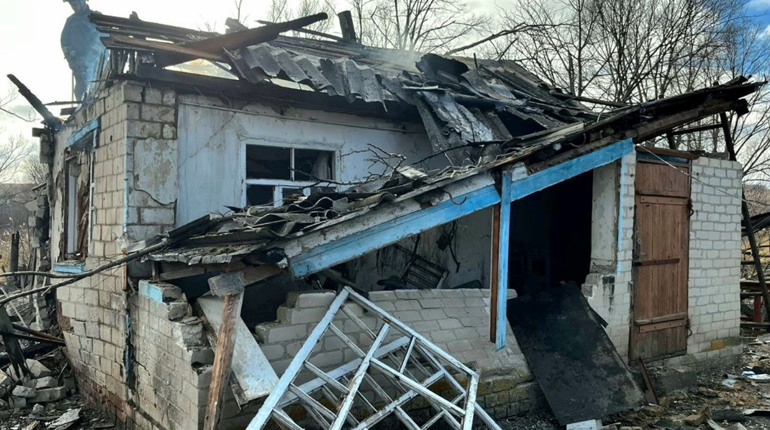 Внаслідок влучання по приватному сектору постраждали троє людей
